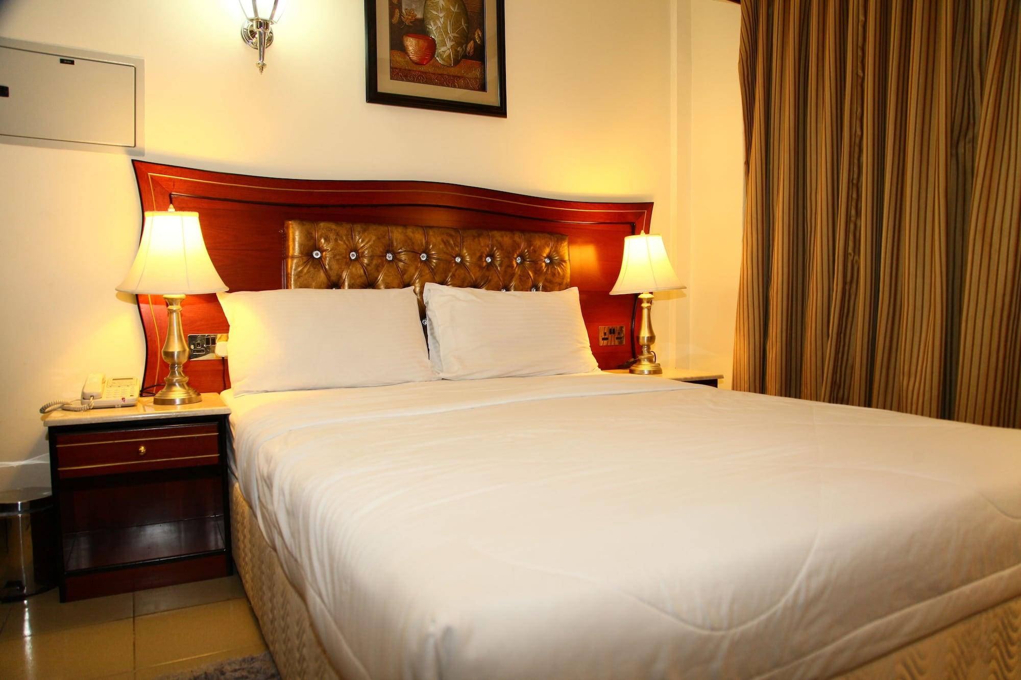 Saffron Hotel Dubai Exterior foto