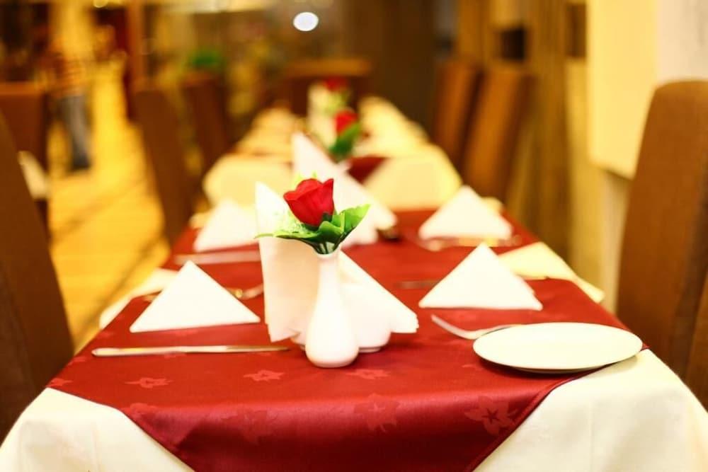 Saffron Hotel Dubai Exterior foto