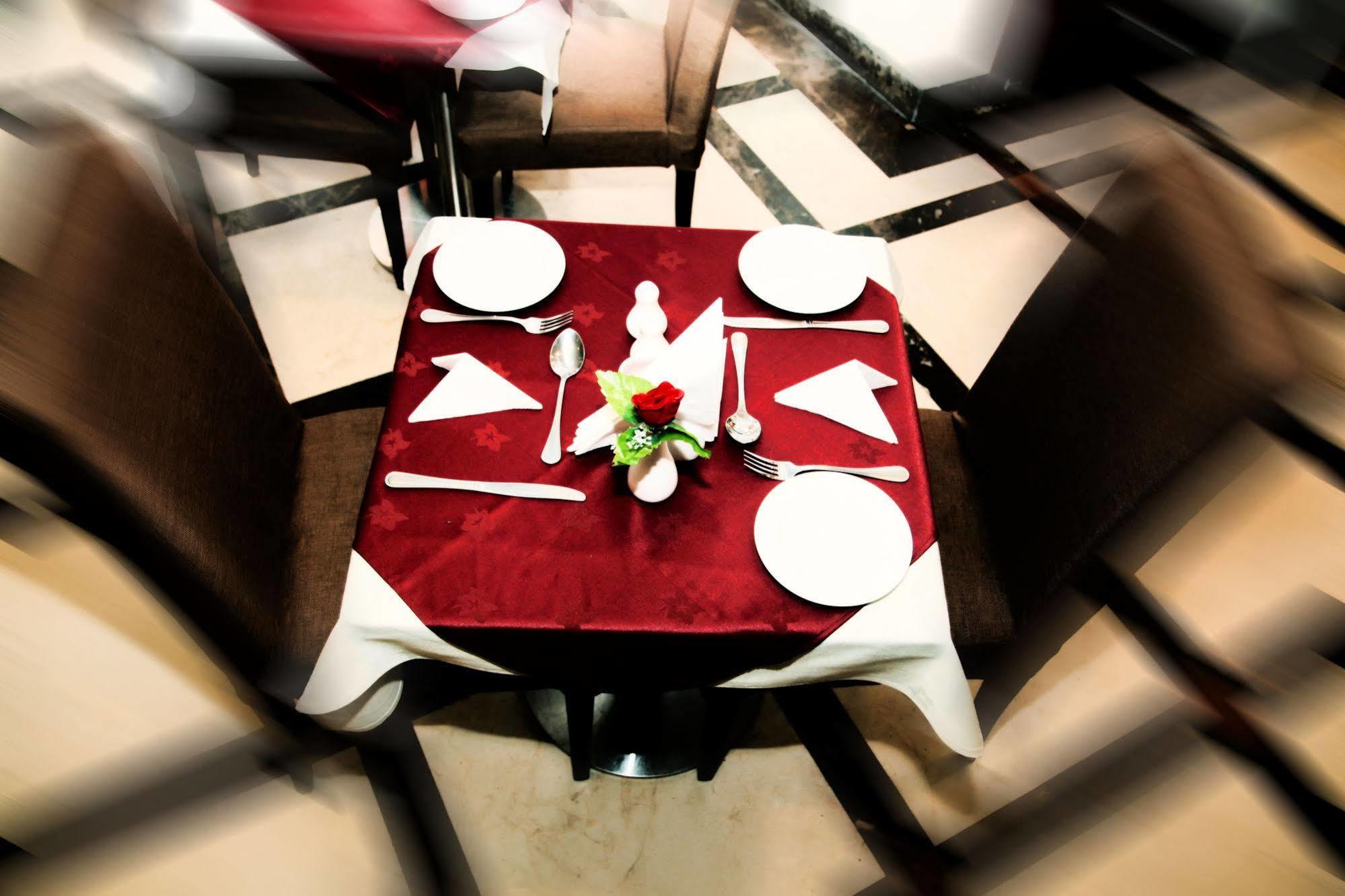 Saffron Hotel Dubai Exterior foto